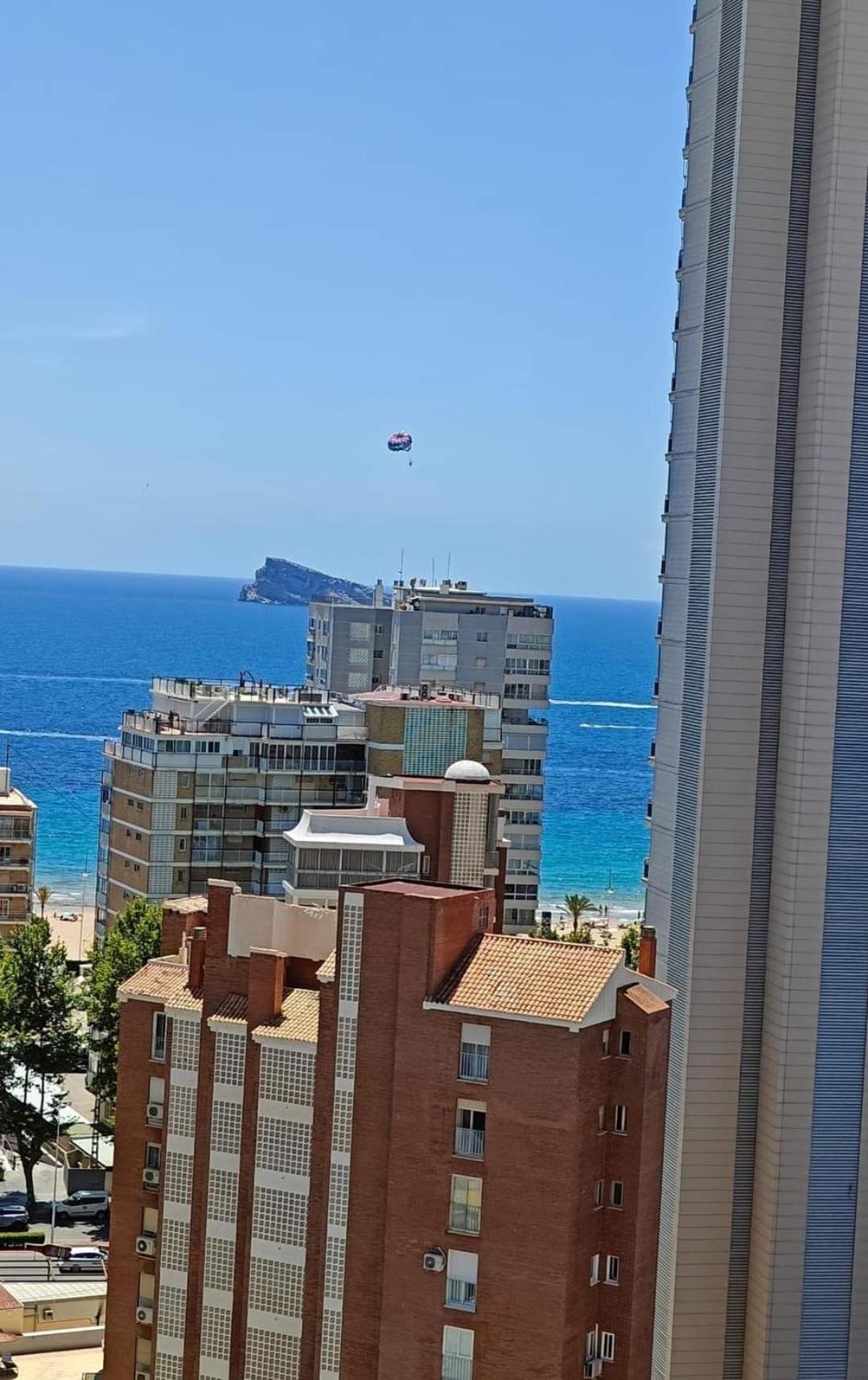 Brisas De Levante Бенидорм Екстериор снимка